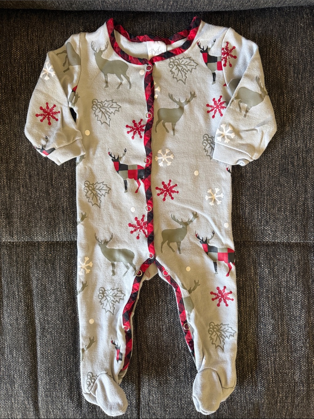3-9 month Baby Ganz button sleeper